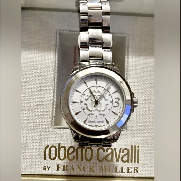 Roberto Cavalli Collaborates With Frank Muller For A Signature Watch Series. - Picture 3 of 10